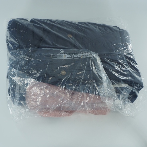 Boden Hollie Quilted Jacket with Removable Faux Fur Collar - Picture 3 of 10